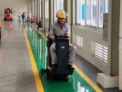 環氧地坪臟了怎么辦？用美高洗地機來輕松清洗干凈